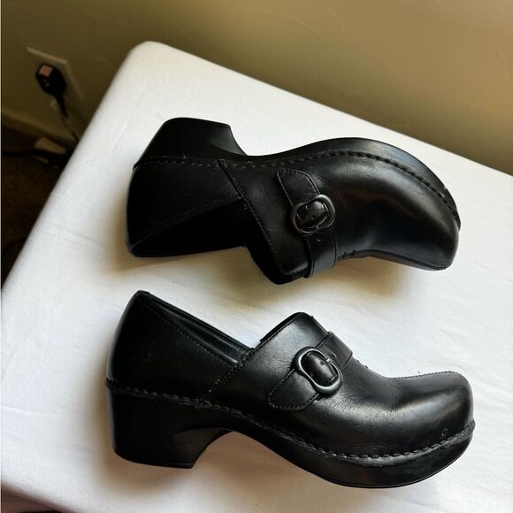 DANSKO Tamara Women's Black Leather Buckle Strap Clogs Size US 7 EU 37